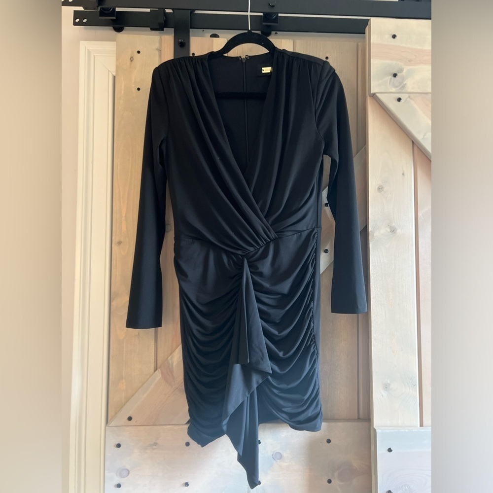 LIKE NEW Alexia Admor Mini Dress - Picture 2 of 9